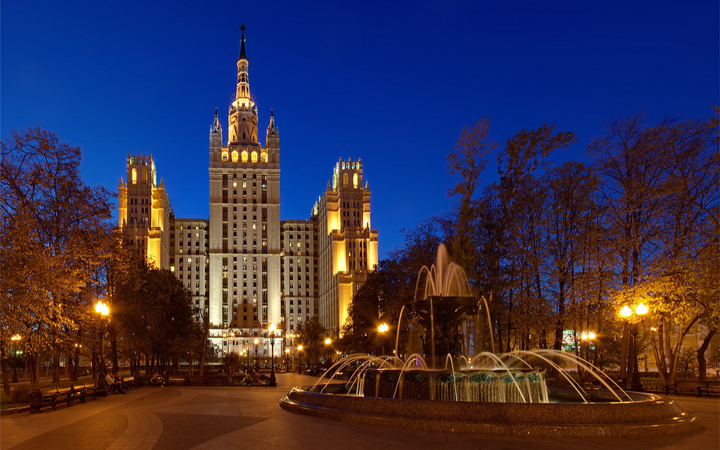 Высотка, Москва, Кудринская площадь